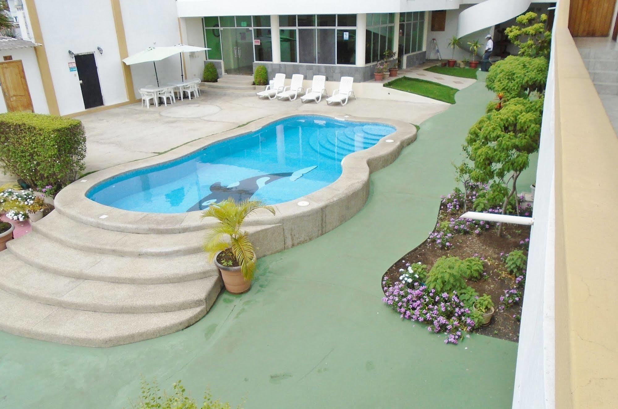 Hotel Pelican Bay Puerto Ayora  Exterior photo